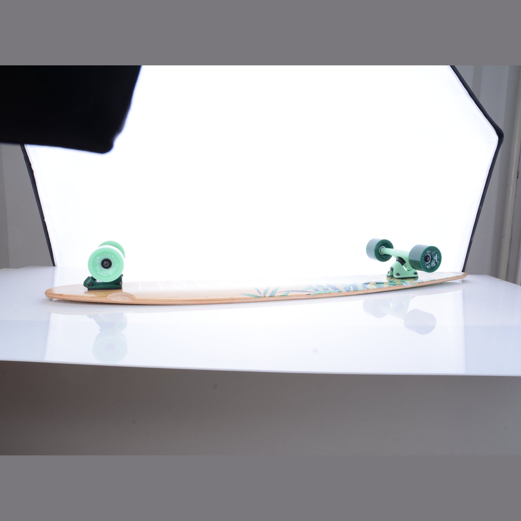 Longboard Carving TEMPISH FLOW 46" Bambus/Arțar Rus Rocker Concave