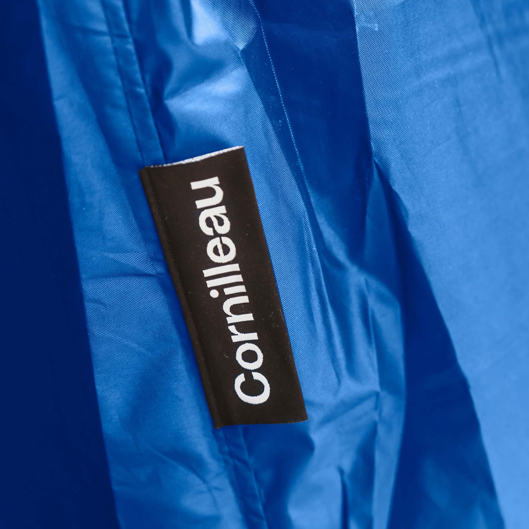 Husă Masă Tenis Exterior Cornilleau Sport – Protecție și Siguranță