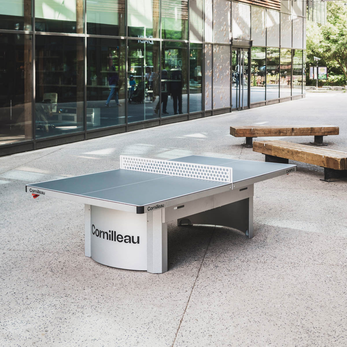 Masă Tenis de Masă Cornilleau 510 Campus Outdoor - Laminat 7mm, Fixare Sol, Clasa B