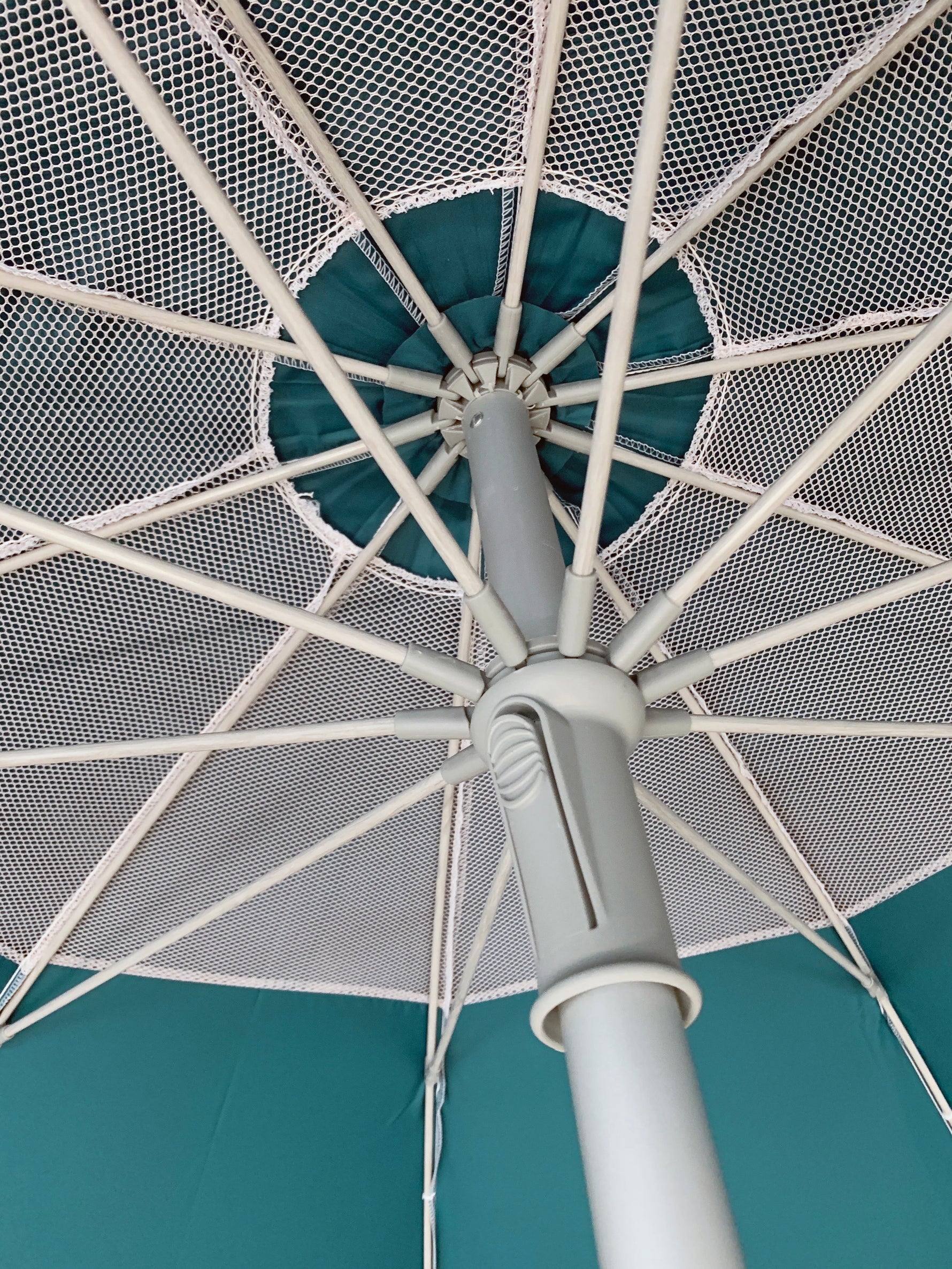 Umbrelă Plajă Maui & Sons UltraLight 190cm Rabatabilă – UPF+50, Husă Inclusă