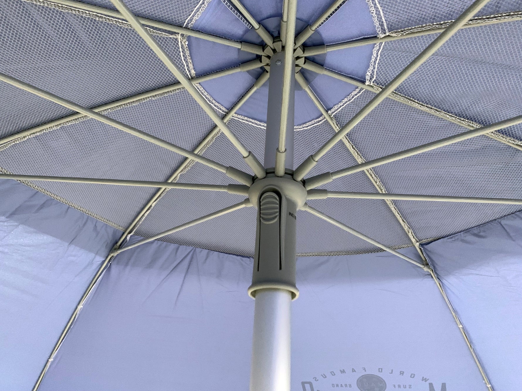Umbrelă Plajă Maui & Sons UltraLight 190cm Rabatabilă – UPF+50, Husă Inclusă