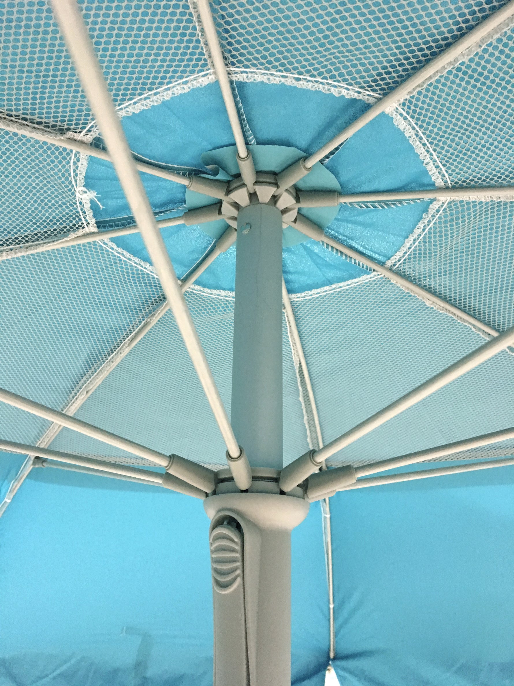 Umbrelă plajă Maui & Sons XL 220 cm, protecție UPF50+, rabatabilă, husă inclusă, Albastru